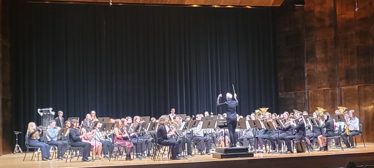 ttownband's tweet photo. Isaac Vahling and Anthony Roley represent Teutopolis at the EIU Honor Band today. https://t.co/J2gEgnXdoL