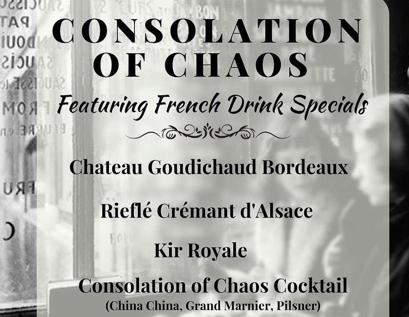 ButterflyBarATX's tweet image. Consolation of Chaos by @CorpsMultiple is closing tonight at @VORTEXonManor! What we offer as pre-show: 🇫🇷 French Drinks at the bar / Music by Debris Rouge (House/Electronica &amp;amp; French Pop Electronic) / Video Installation at 7:30pm (Have you spotted all the screens yet?)