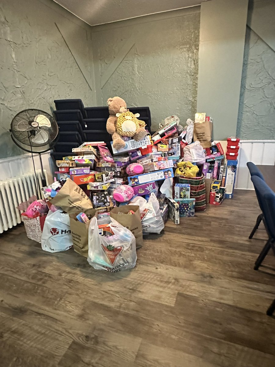 OPP_ER's tweet photo. 40 grocery carts full of toys and $1200 raised!!!  Thank you to our incredible community. Your generosity is outstanding. ^br #RenfrewOPP #Arnprior #TownofArnprior #ToyDrive https://t.co/ER72JROh8Q