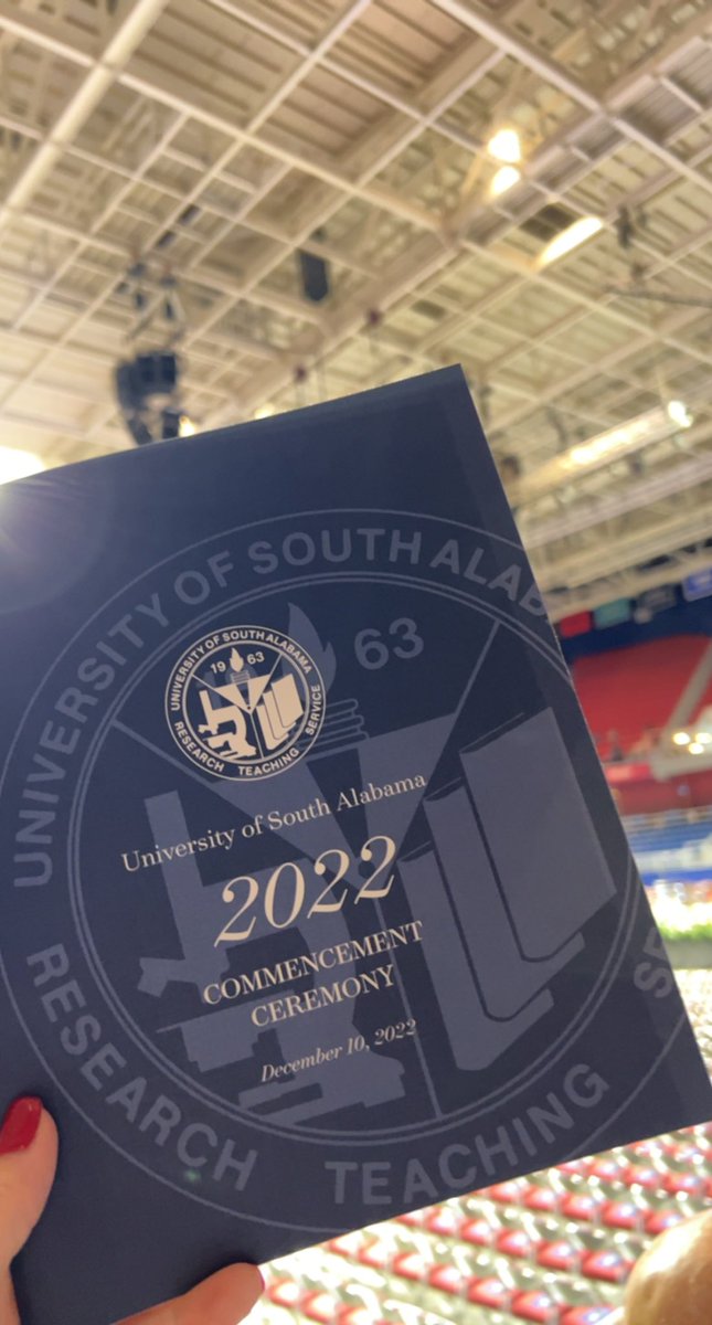 LeslieMadden73's tweet photo. And just like that…Madison is an Occupational Therapist. 👩🏼‍🎓💙❤️🤍@UofSouthAlabama , Thanks for taking good care of my girl the last 2.5 years! https://t.co/wXNxRxSpzJ