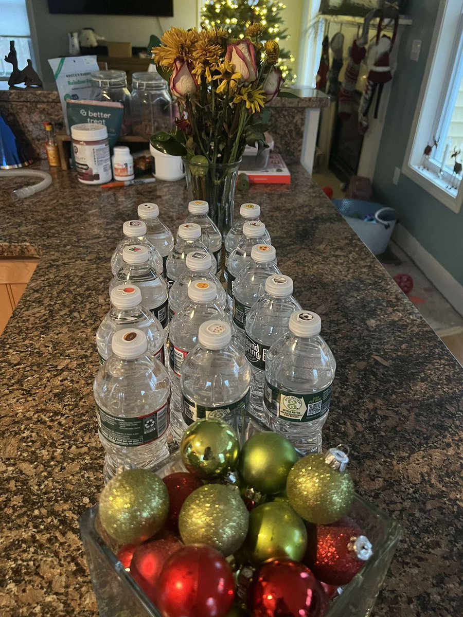 retniwpm's tweet photo. Tis the season with youRcap! https://t.co/yYwYQZVKBZ