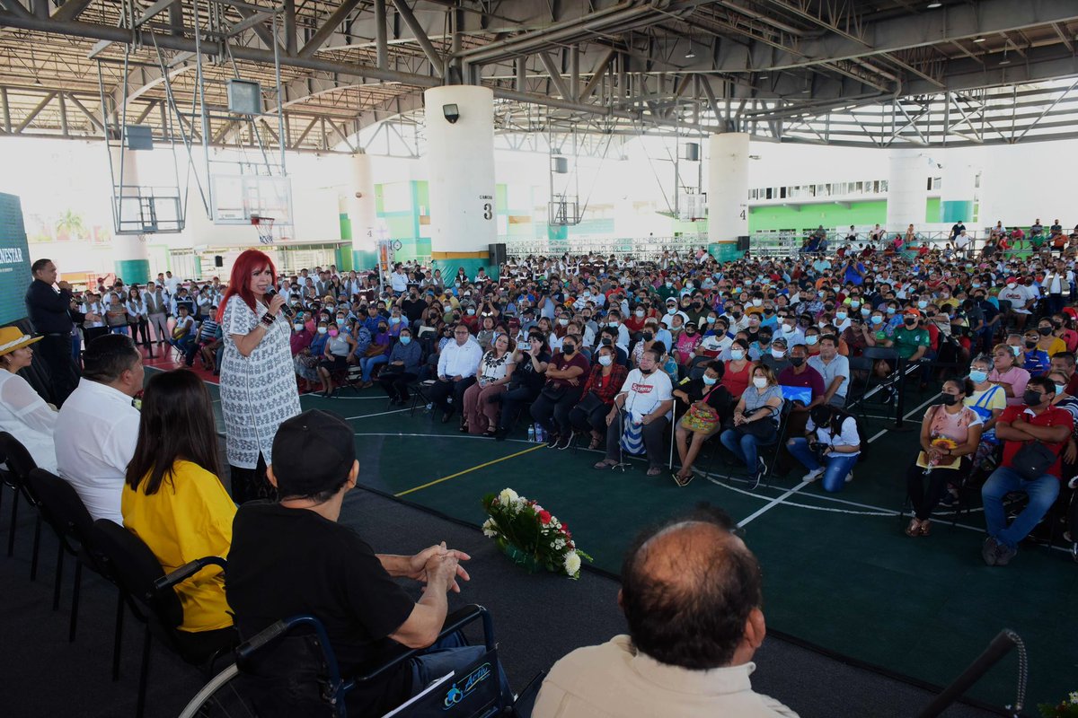 Ustedes son nuestros gigantes, héroes silenciosos que dan ejemplo enfrentando la adversidad; a todos nos conmuevan y nos alientan a seguir adelante. Entregamos tarjetas del programa Pensión Universal para las Personas con Discapacidad. ¡Tienen todo nuestro apoyo siempre!