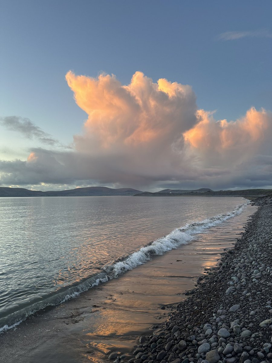 arthimcm's tweet photo. Last weekend in Ireland and I gotta say, I’m really going to miss this place! esp on a sunny day 😂🥹 https://t.co/8ovOphPTHi