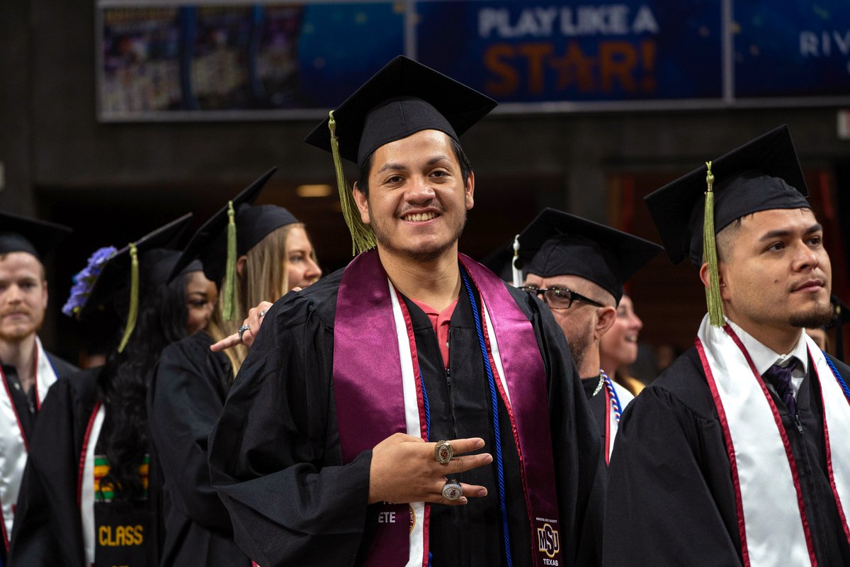 MSUTexas's tweet photo. Over 600 Mustangs crossed the Graduation stage this morning. Congratulations graduates! ๐ #StangGrad https://t.co/P3KqPFcbVk
