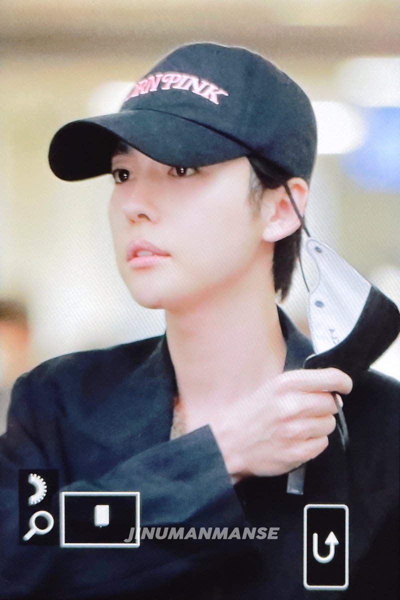 JINUMANMANSE's tweet photo. 221211 ICN

#위너  #WINNER #김진우 #JINU  @official_jinu https://t.co/qNDzTBHTUZ