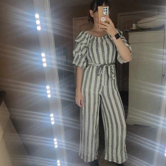 SheSoXplosive's tweet photo. So good I had to share! Check out all the items I'm loving on @Poshmarkapp from @jessicas_shop24 #poshmark #fashion #style #shopmycloset #zara #llbean #flyingtomato: https://t.co/jYE3M4CqWP https://t.co/Beynu6b9Nl