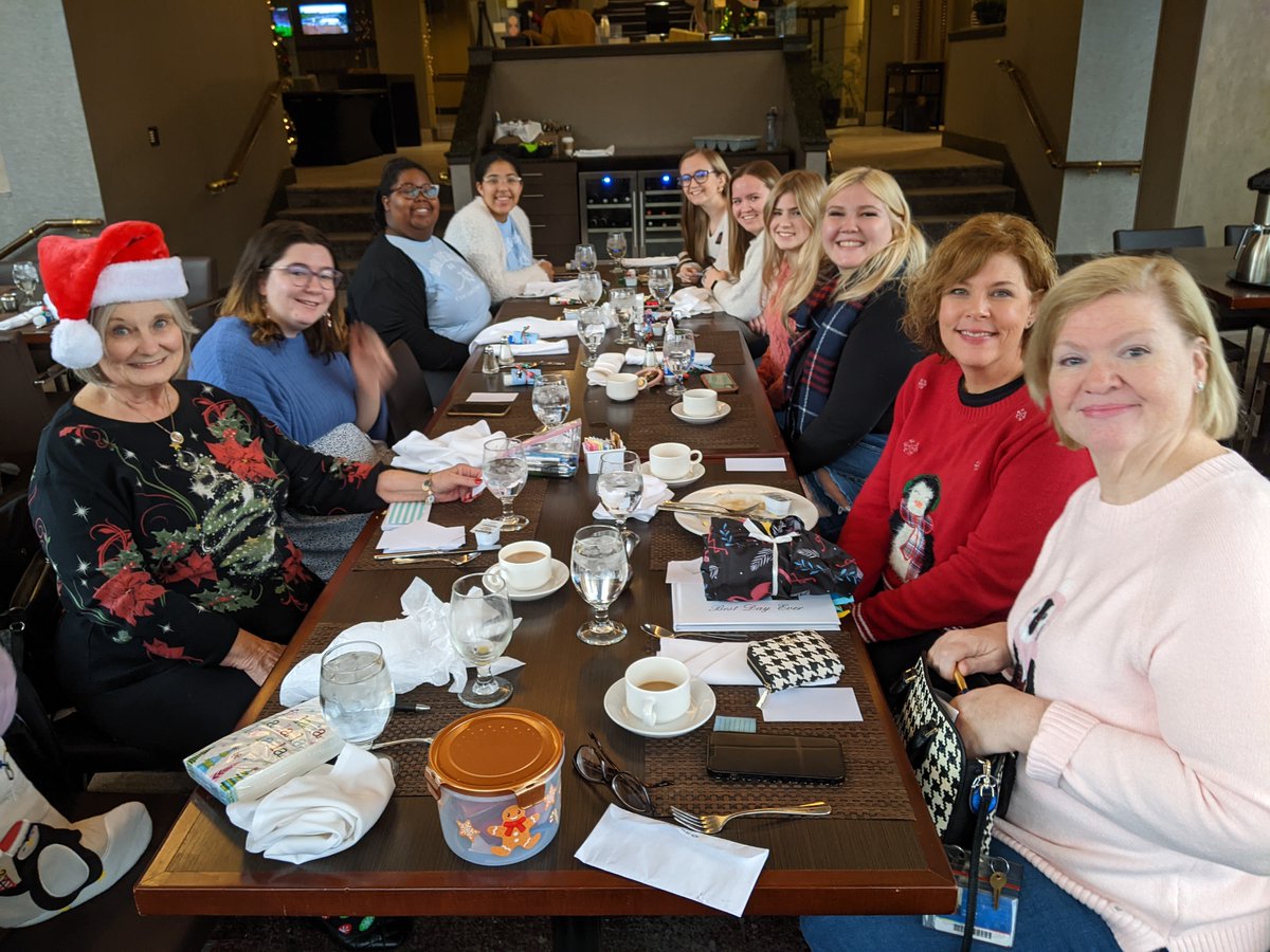 ThetaPhiAkron's tweet image. Holiday Breakfast tons of fun!  Thanks sisters!