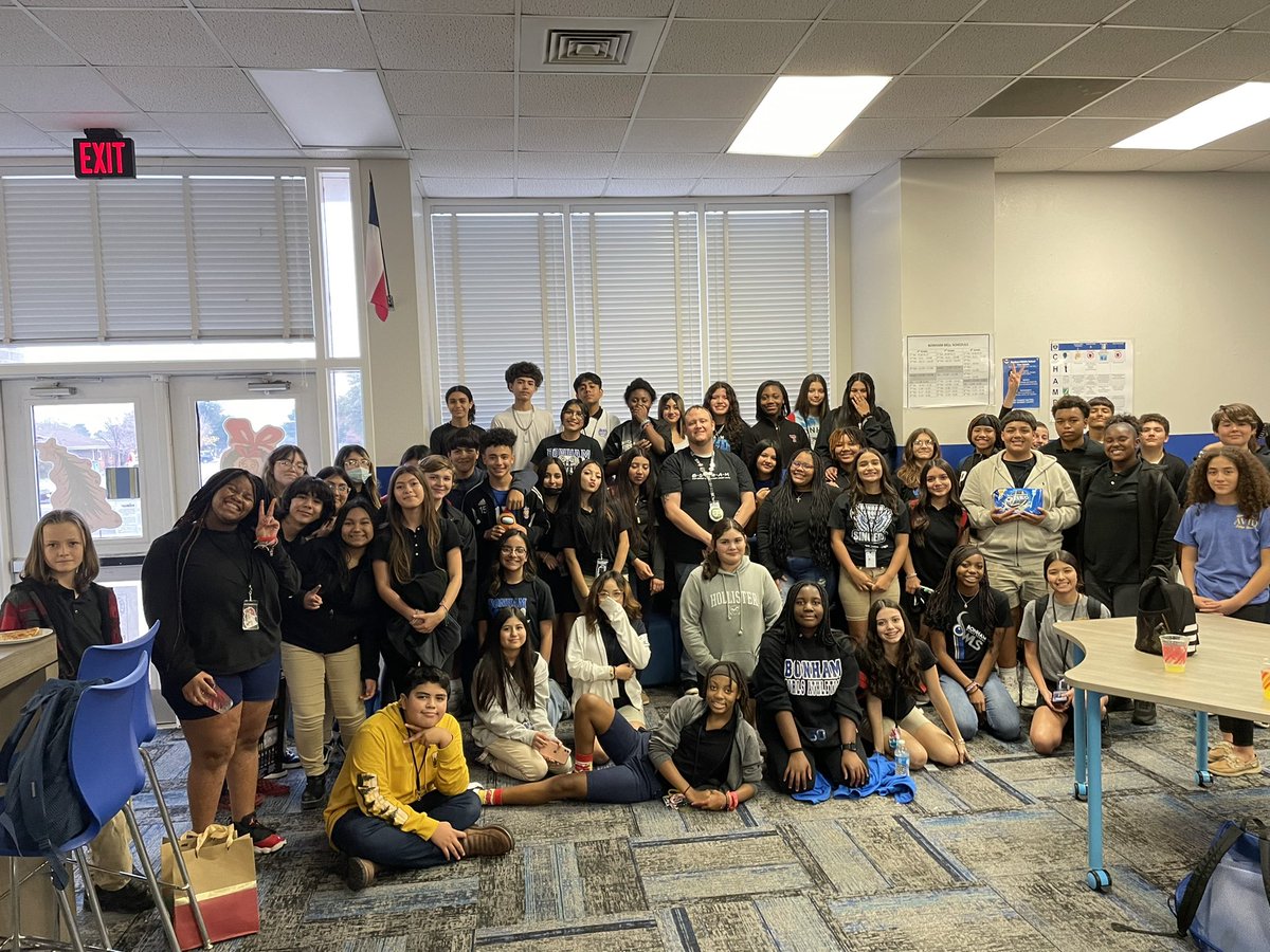 Bonham_AVID's tweet photo. Had an absolute blast at our 1st annual #AVID Christmas Party last night! 19 pizzas were devoured in record time! Such an amazing group of young scholars! @ECISD_AVID4ALL @BonhamOwls https://t.co/kFf3ot8rTJ