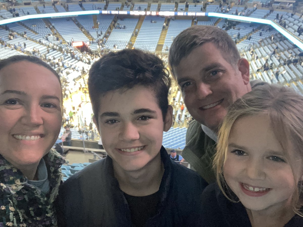 ar1121's tweet photo. Nice little family outing. #GoHeels https://t.co/0ga4irtBhb