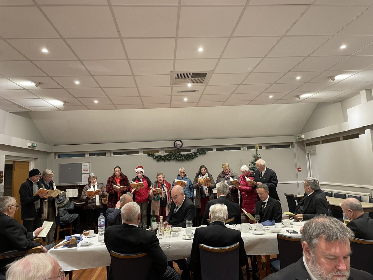Members of the #Hambleden choir from the village led our Brethren in many Happy Christmas singalongs at tonight’s Festive Board #Freemason #bucks #marlow <a href="/buckspgl/">Buckinghamshire Freemasons</a>