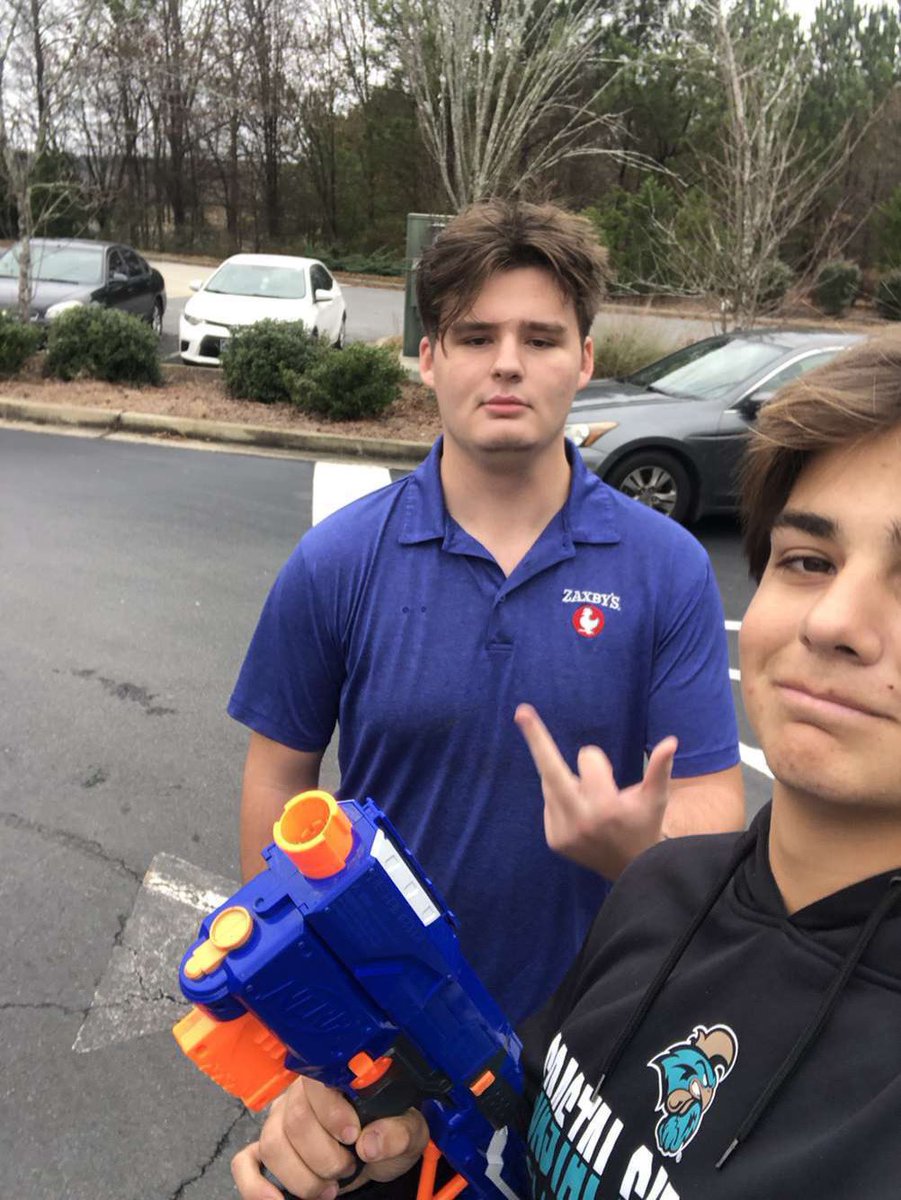 shooting_darts's tweet photo. To easy🧹💨@mart_fighters @woodstocknerf22 https://t.co/j2jW4Ni5o1