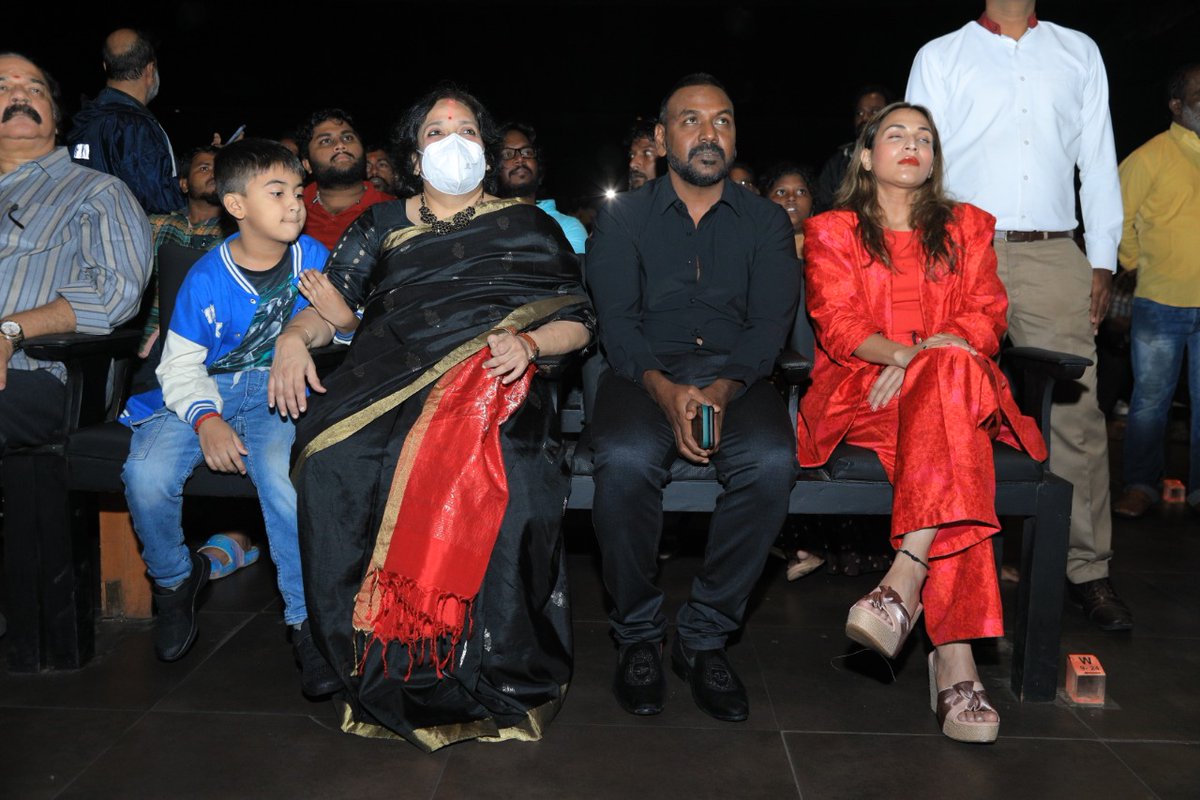tn360_'s tweet photo. #BaBaReRelease event at @_PVRCinemas
#Baba Re-Release FDFS
Link:https://t.co/VLAoUA5laC
#SuperstarRajinikanth #BABAFDFS
#BABAReview
#BABARerelease https://t.co/sr1WpNQl1t