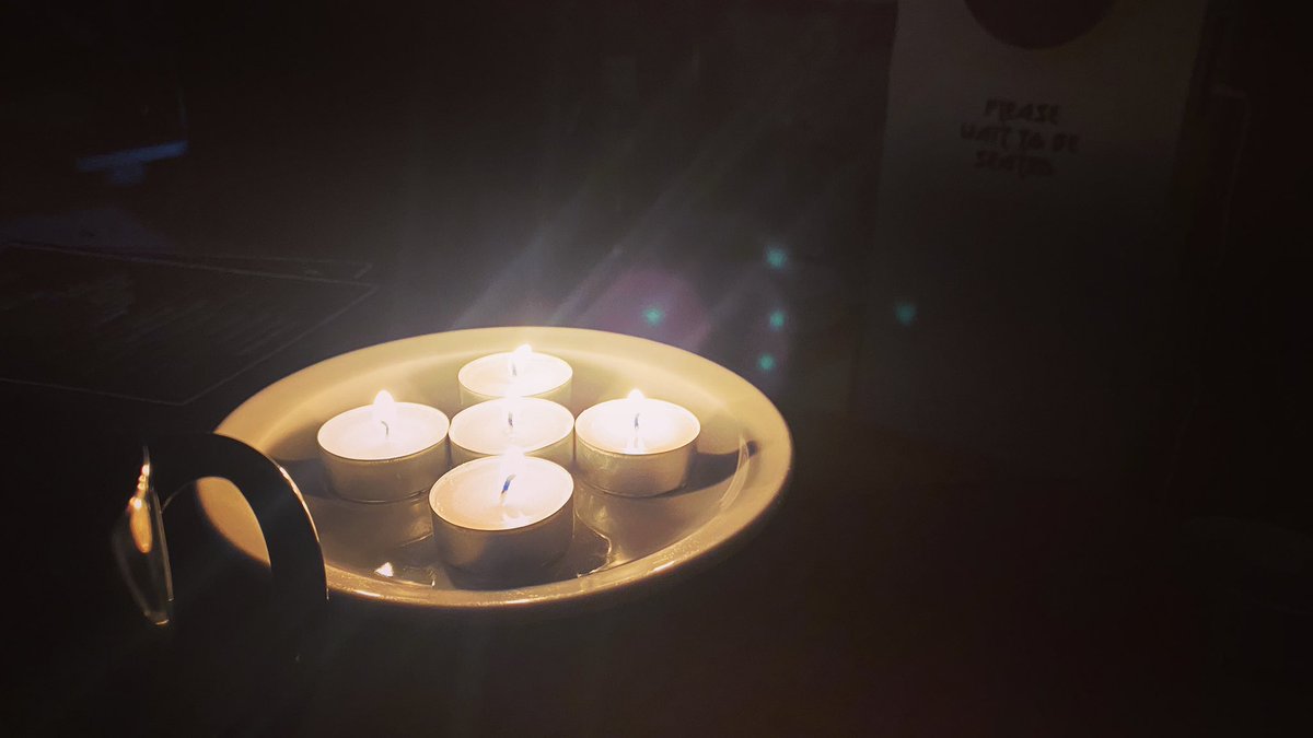 I wish I could say this was for ambiance or our new dungeon synth project but we’ve unfortunately lost power and don’t anticipate it coming back on until 8ish, so we’re going to be shutting down for the evening.
#pittsburgh #vegan #atownpgh #onionmaiden #pghasianfood #powermetal