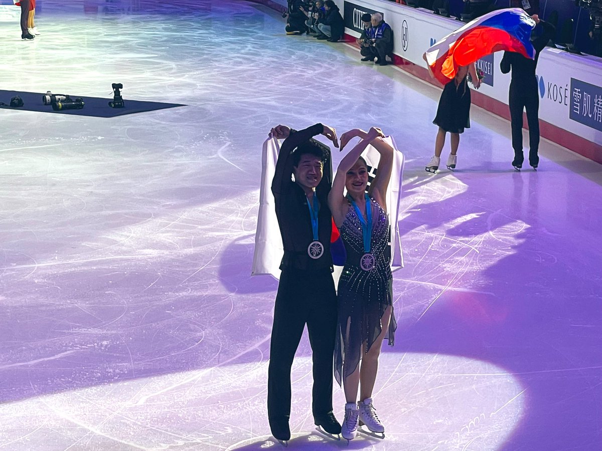 CIEL843384691's tweet photo. finally making heart💕 #해예네 #임해나  #HannahLim #예콴 #YeQuan #JGPF22 https://t.co/bFiQ5HiKXq