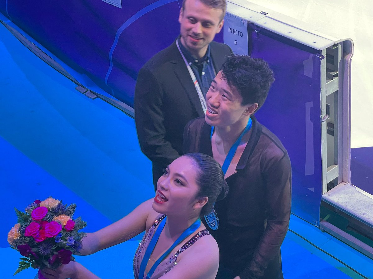 CIEL843384691's tweet photo. Say hello to fans👋👋😆#해예네 #임해나 #HannahLim #예콴 #YeQuan #JGPF22 https://t.co/s49U657fV1