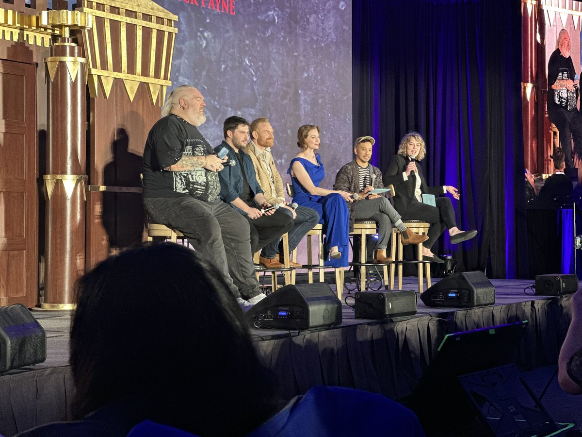WiCnet's tweet photo. HILARIOUS panel with @KristianNairn @esmebianco @kristoferhivju and Daniel Portman.
#GameofThrones #HouseOfTheDragon #GoTconvention #tormund #hodor #ros #podrick https://t.co/fpkwwTBLJr