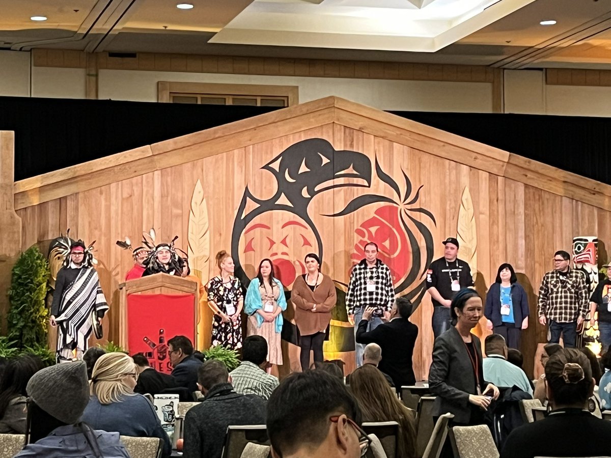 ChristineYH's tweet photo. Meeting and connecting with so many wonderful people at #FNESC22. Thank you to @FNESC and all those involved to make this a memorable and heartwarming event. It was great to be in person again. โค๏ธ https://t.co/o6ch0MK4tl