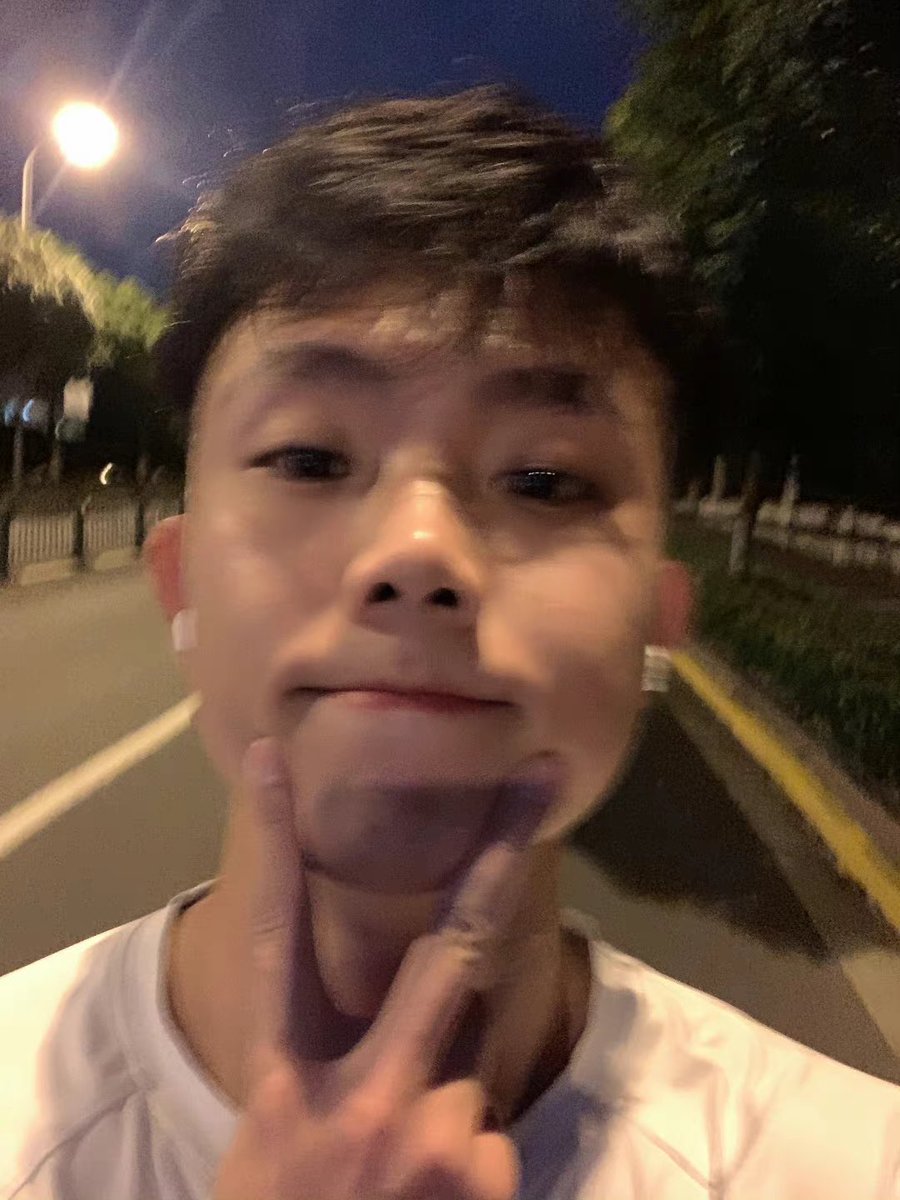 miaobohan3's tweet photo. 要不要在soul上公开自己的id呢😷😷 https://t.co/PwMdlkiTfw