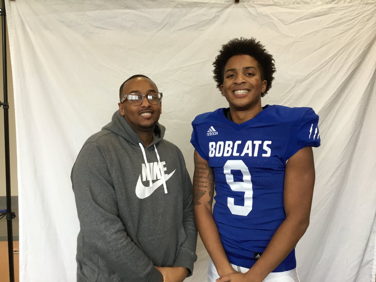 sayvon_lankford's tweet photo. Had such an Awesome official visit at @PSCFootball and thank you coach for inviting me🔵⚪️ @_CoachWilk @ChrismanBearsFB @bigtmack67 @CoachRoseIvey @GodzChild34 @CoachSao @Legacy_IV https://t.co/UslT3tlO1W