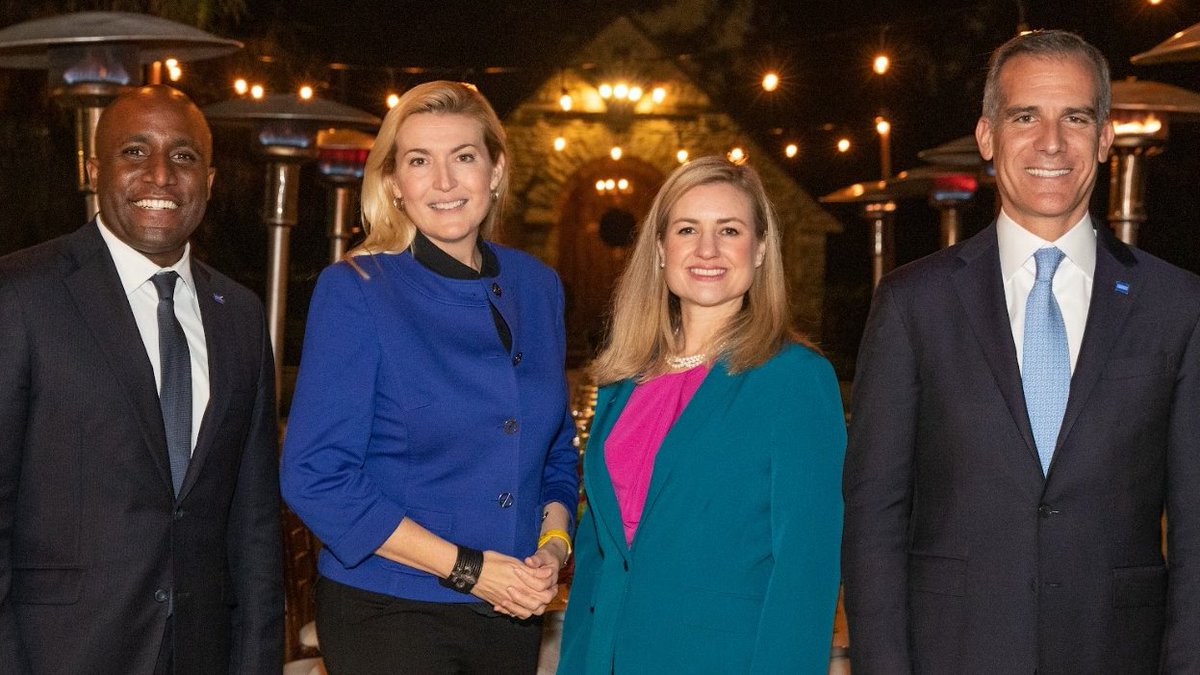 USAccelerate's tweet photo. AFA's founding Advisory Council Chair @ericgarcetti championed our efforts to create national change from the ground up and set a high bar with #MeasureM, the nation's largest local infrastructure program. As his term as @MayorofLA ends, we extend appreciation for his leadership! https://t.co/ISWPngooOO