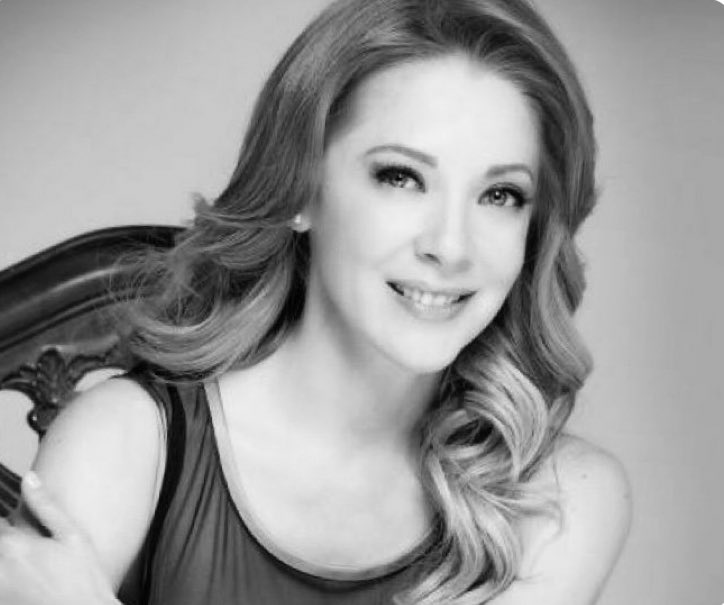 eg_annie's tweet photo. Debo decir que este año te sentí más cerquita, probablemente porque pasaron varias novelas tuyas al aire y las vi mientras podía 🥰🙊
Feliz cumple güerita 🤍🥳 siempre estás en mi corazón. @EdithGonzalezMx https://t.co/eya4NofLHD
