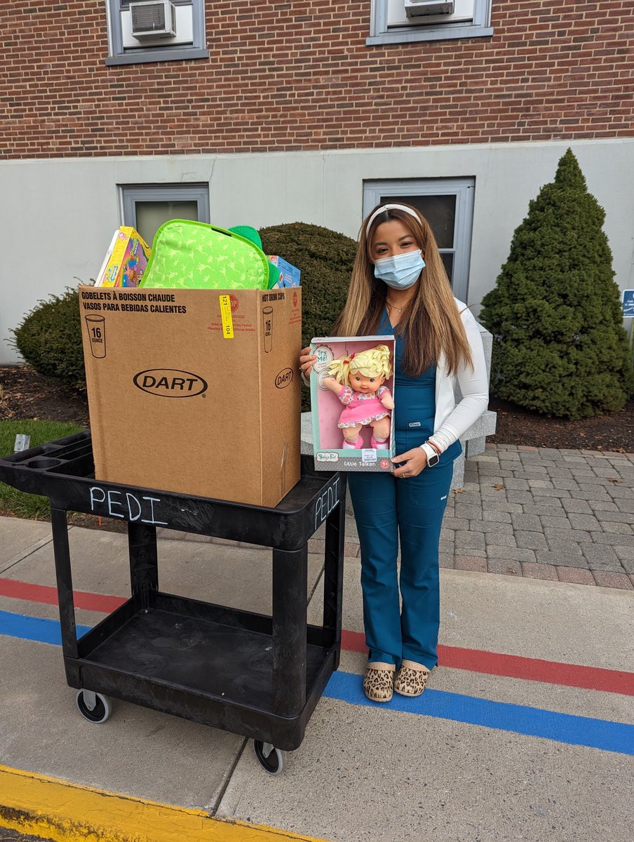 As a result of our toy drive with Debbie's Treasure Chest, a box of toys was delivered to the Lawrence General Hospital for children who will be in the hospital during Christmas.
  
Thank you to Sila Muniz (unit coordinator) for receiving them!