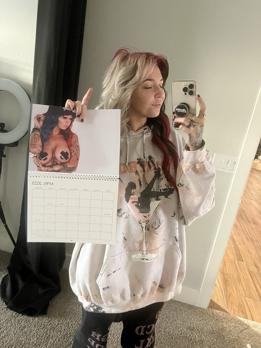 thirsttrip's tweet photo. Selling calendars on my OF &amp; at AVN ❤️❤️ https://t.co/NDTSpAEdlz