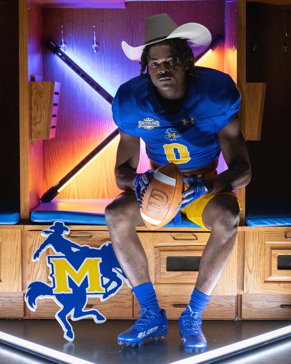 CAMTHOMAS_9's tweet photo. Had a great visit at McNeese State University. 🔵🟡 #cowboys #geauxpokes https://t.co/JHf4Z8H4V0