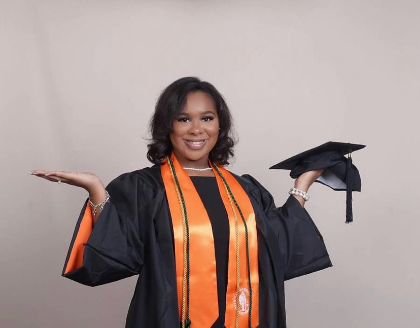 TheeSimone1's tweet photo. “ I want you to Prove them Wrong” 
Did it in 3yrs at 21yrs
B.S. Public Health Administration 
Secretary &amp; Official Hostess of AKA
4 eboards positions
Member of 8 orgs
Diversity Education Director 
NPHC &amp; IFC Liaison 
2x President List https://t.co/ULyUkoT1JQ
