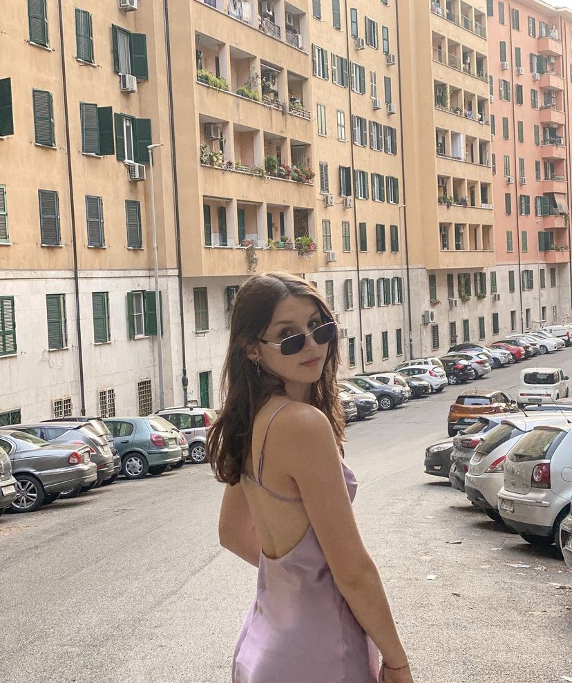 MariaGoddess0's tweet photo. I went to Rome today while some losers were making my homework❤️

Findom • femdom • paypig • cashslave • footworship • homeworkslave • essay https://t.co/OXv1fONVRu