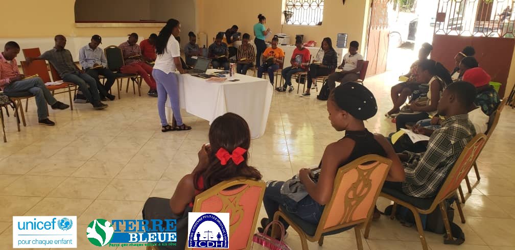 fterrebleue's tweet photo. Formation à l'intention des animateurs-rices appelés à gérer les espaces amis enfants (EAE) dans le cadre du projet d'appui psychosocial aux enfants affectés par le séisme du 14 aout 2021 dans les Nippes.
@UNICEFHaiti 
@ICDH https://t.co/uOFdfK5fDr