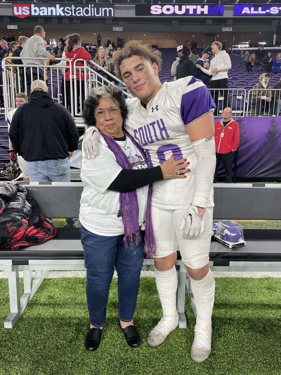 HellerudJadon's tweet photo. Proud to be announced the 2022 MN All star game offensive MVP !! Thank you to the MCFA and Minnesota Viking’s for making this all possible! https://t.co/VF5pA2JRNj