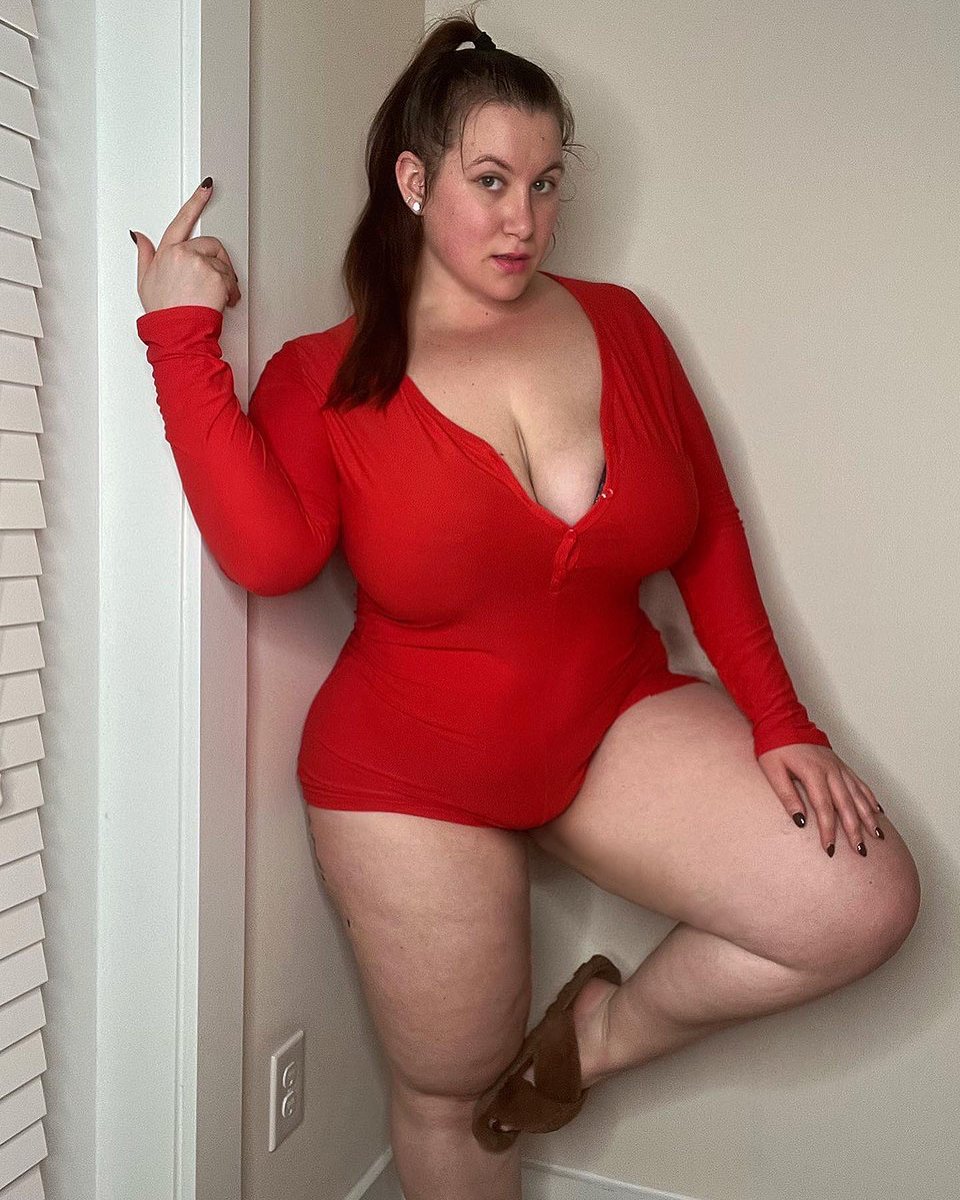 Lauren💕 on X: Santa baby 🎁❤️ t.cohwdzvdaRYz  X