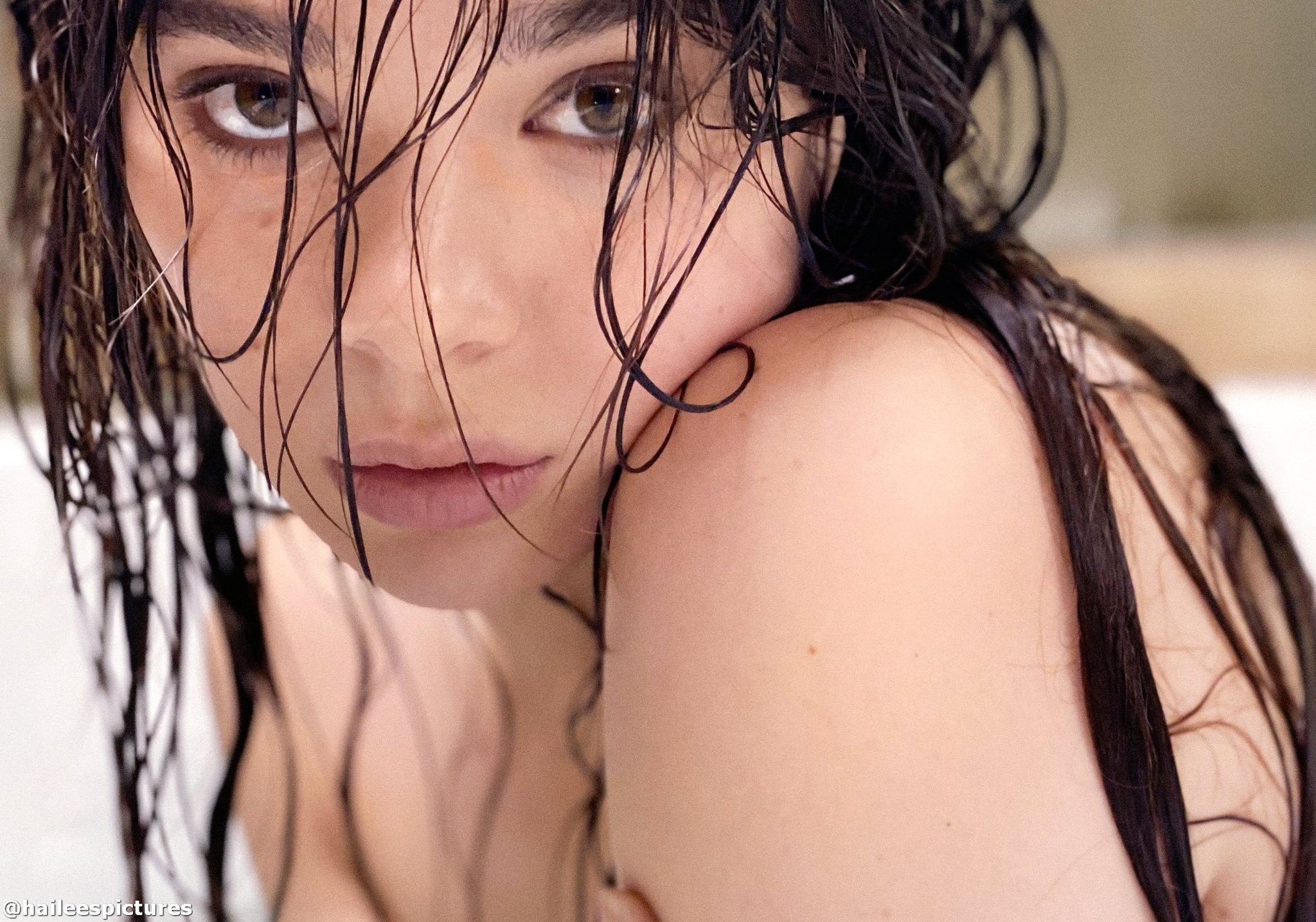 It\s her big day! happy birthday, HAILEE STEINFELD  
