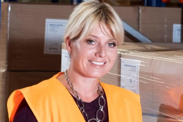 Exclusive: A couple whose firm won £2bn in PPE deals — biggest of the pandemic — have off-shored their wealth. They won't disclose profits or tax on their Covid-19 windfall

Sarah/Richard Stoute bought £6m mansion, £30m Carribean villa, took firm to Jersey thetimes.co.uk/article/the-pp…