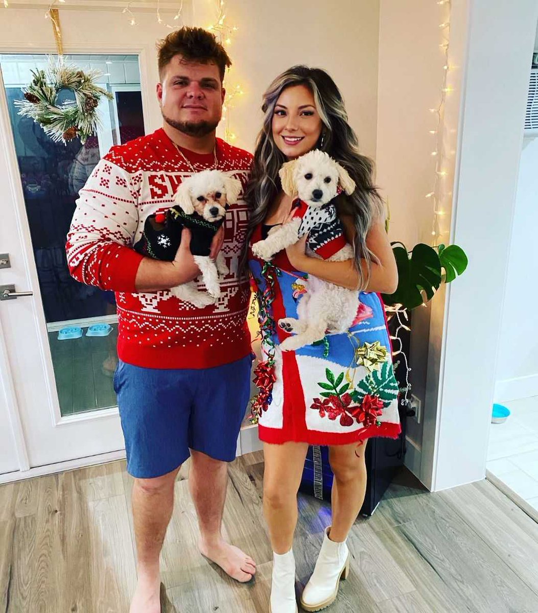 SNY_Mets's tweet photo. Happy holidays from the Vogelbachs 🎄

(via danielvogelbach/IG) https://t.co/NUqqEowQQO