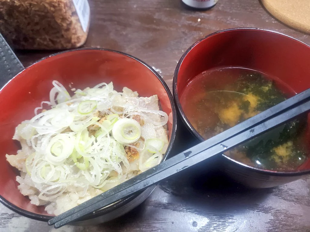朝ごはん✨
炊き込みご飯作ってみたΨ( 'ч' ☆)  