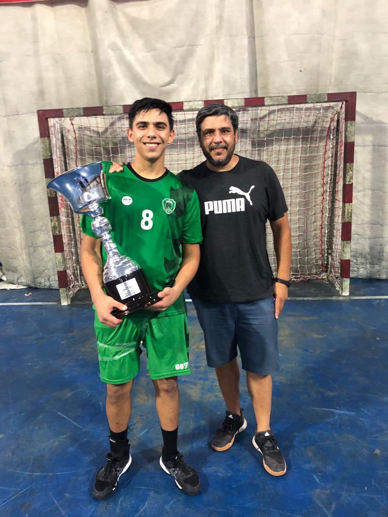 Feliz con el Campeonato logrado por el <a href="/larrehandball/">Handball IJL Larre</a> !!!! Orgulloso de vos @tomignzlez 🤾🏻‍♂️🍀