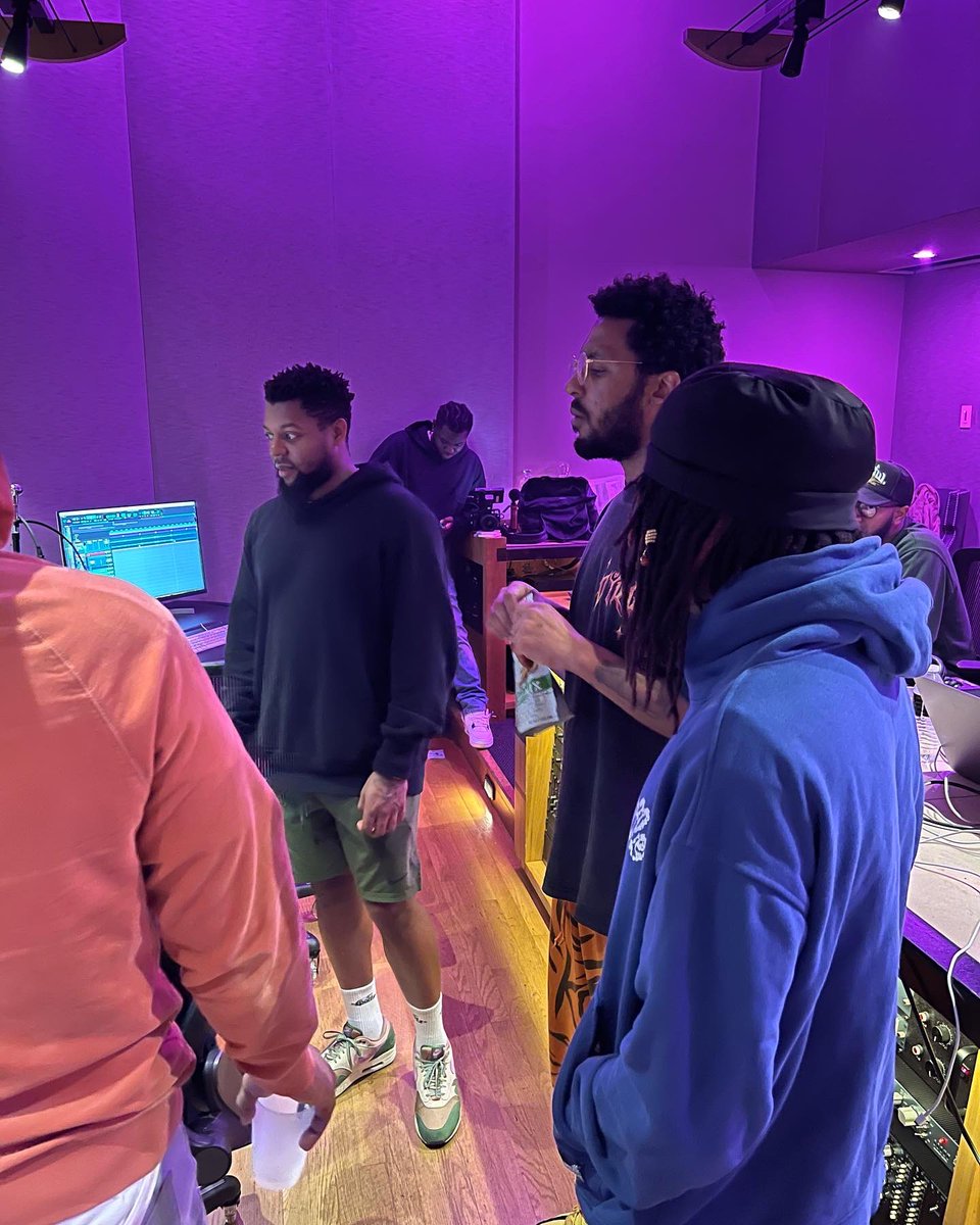 mrmill_3's tweet photo. So much amazing music was made this week @SinceThe80s recording camp s/o to everyone that pulled up! #sincethe80s #benji #jid #earthgang #christo #njomza #mikedimes #hardo #kwesiarthur #metromarrs #ndodee #sofaygo #lancedayungin #atlanta https://t.co/ydUkxzVFOG