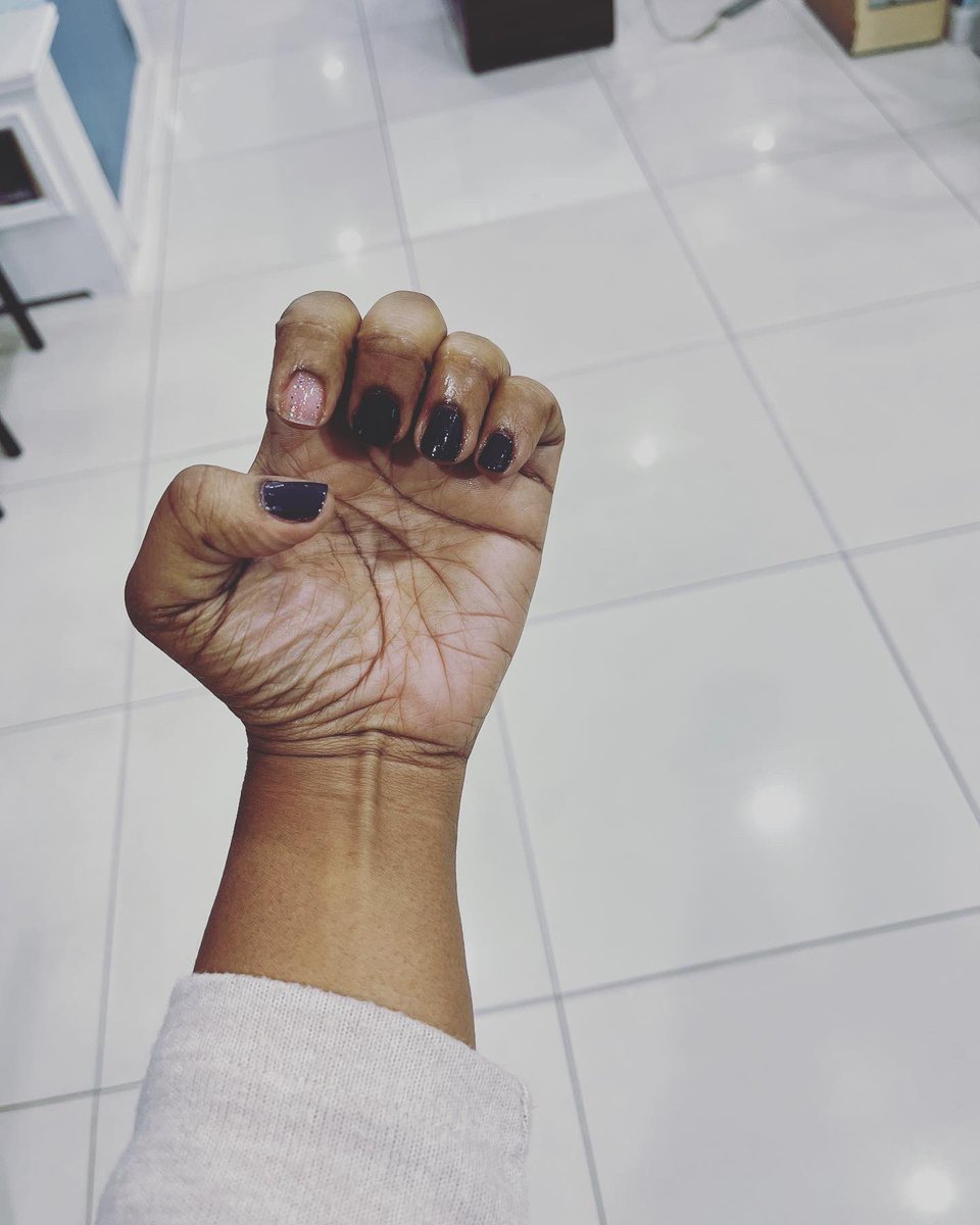 iamchanteezy's tweet photo. Feeling violet purple. #opinails https://t.co/ZsGN3jvrcP