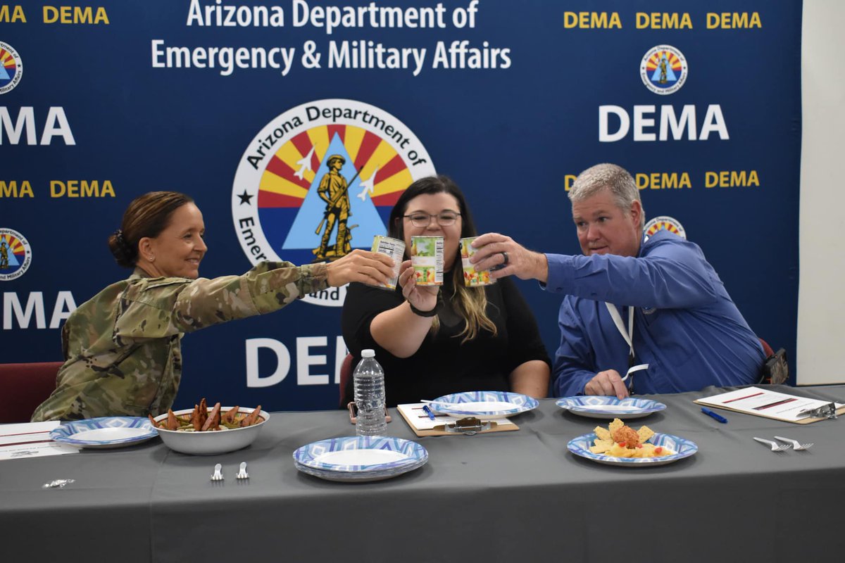 ivanajpavlovic's tweet photo. In a responding letter on Oct. 18, Arizona Director of Emergency Management #AllenClark pushed back on all the claims made by the #BidenAdministration and refused to remove the containers. https://t.co/N0Ma36eLzy