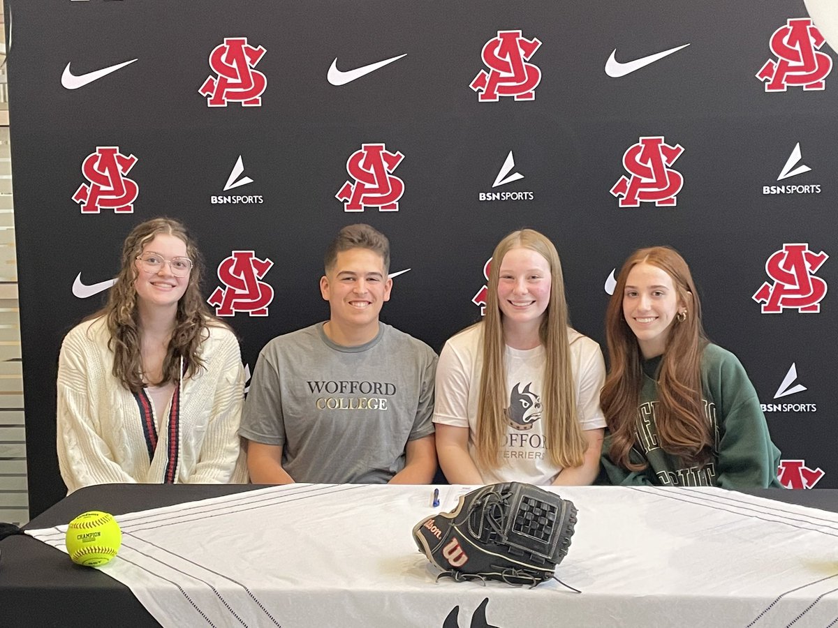 So thankful to be blessed with such amazing friends and family! Here’s to the next four!! Go Terriers💛🖤🐾 <a href="/WoffordSoftball/">Wofford Softball</a>
