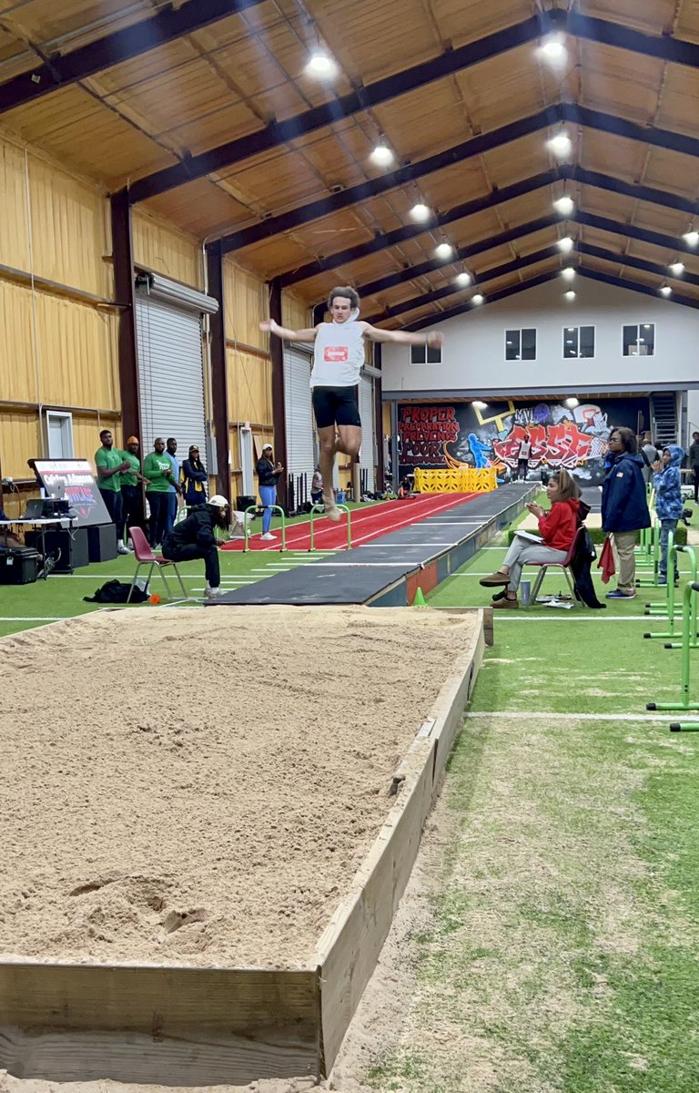 Congrats to Colston Adamson starting off the indoor season with a 2nd place finish today in the North Texas Jumps Showcase! Jump of 23’ 2.5” 💪 <a href="/colstonadamson2/">Colston Adamson</a> <a href="/JUMPSmartTexas/">J.U.M.P. Smart Texas</a>