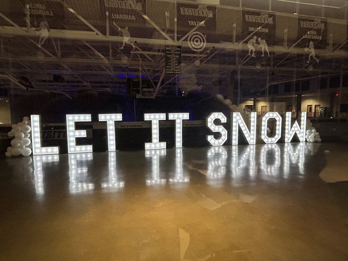 APSNAWarriors's tweet photo. Ain’t no party like a NAHS Winter Wonderland Holiday Party. We Lit! https://t.co/whgC7XUEyu
