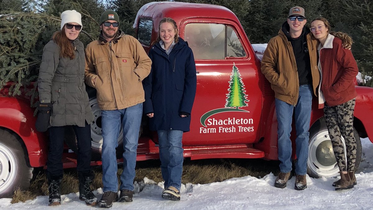 Devlinrc's tweet image. ‘Tis the season. 1st Alberta Christmas is off to an amazing start.