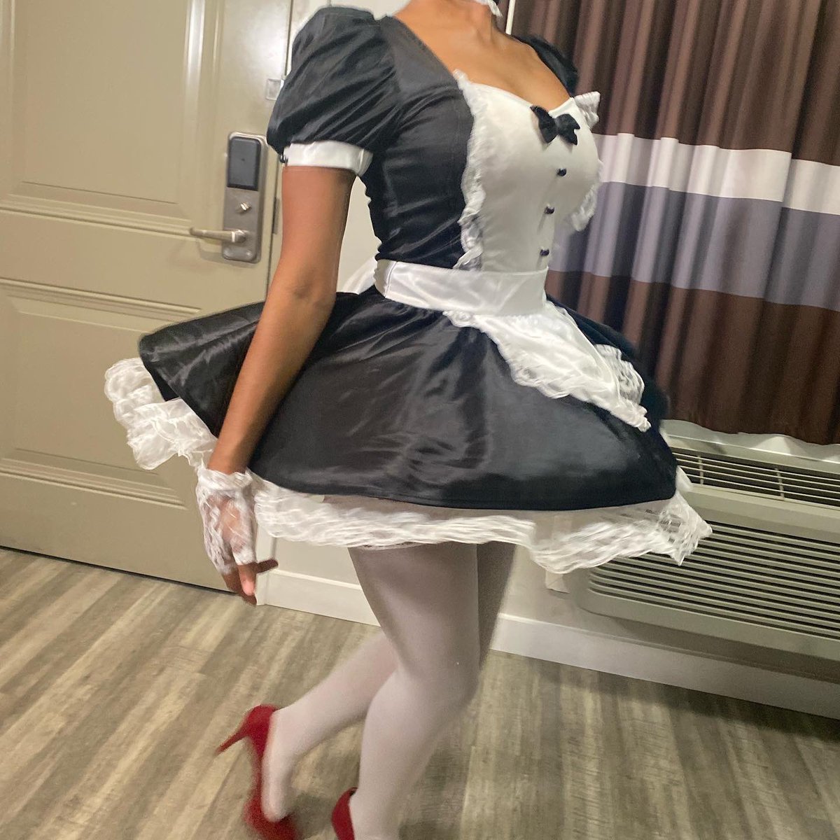 i forgot to show yall my halloween costume. sry im late lol