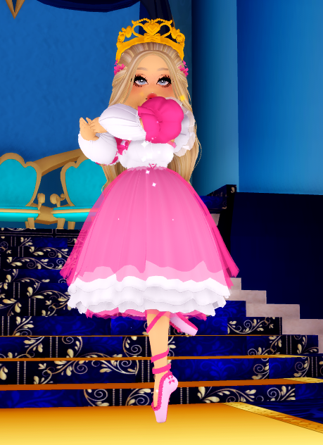 iiWanderlust16's tweet photo. And you dance and you dance in an endless flow
In the grace of a perfect design
Stepping out of the dark and into the glow
And the whole world will see you when you shine...
✨YOU CAN SHINE✨
#BarbieInThe12DancingPrincesses https://t.co/9xn6HqdAsk