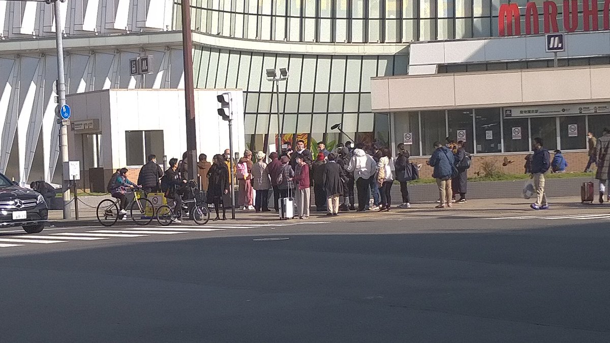 なんか撮影しとる