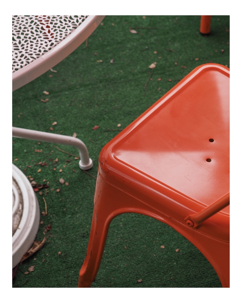 I wish Twitter would let us attach more than 4 photos to a tweet. Just sayin.