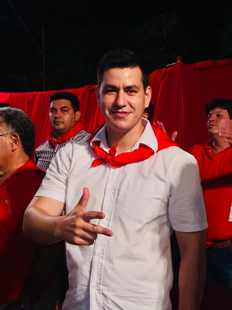 manularapy's tweet photo. 🚩 ¡Capital está lista para la gran victoria del próximo 18/12!
🚩 El equipazo de la #Lista3M es protagonista de esta historia.
🚩 ¡La renovación está en marcha!
#ATodaMáquina
#LaNuevaGeneración
#ManuLaraPresidente💪🏼🚩
#MauriEspínolaDiputado https://t.co/idltLOZaW6